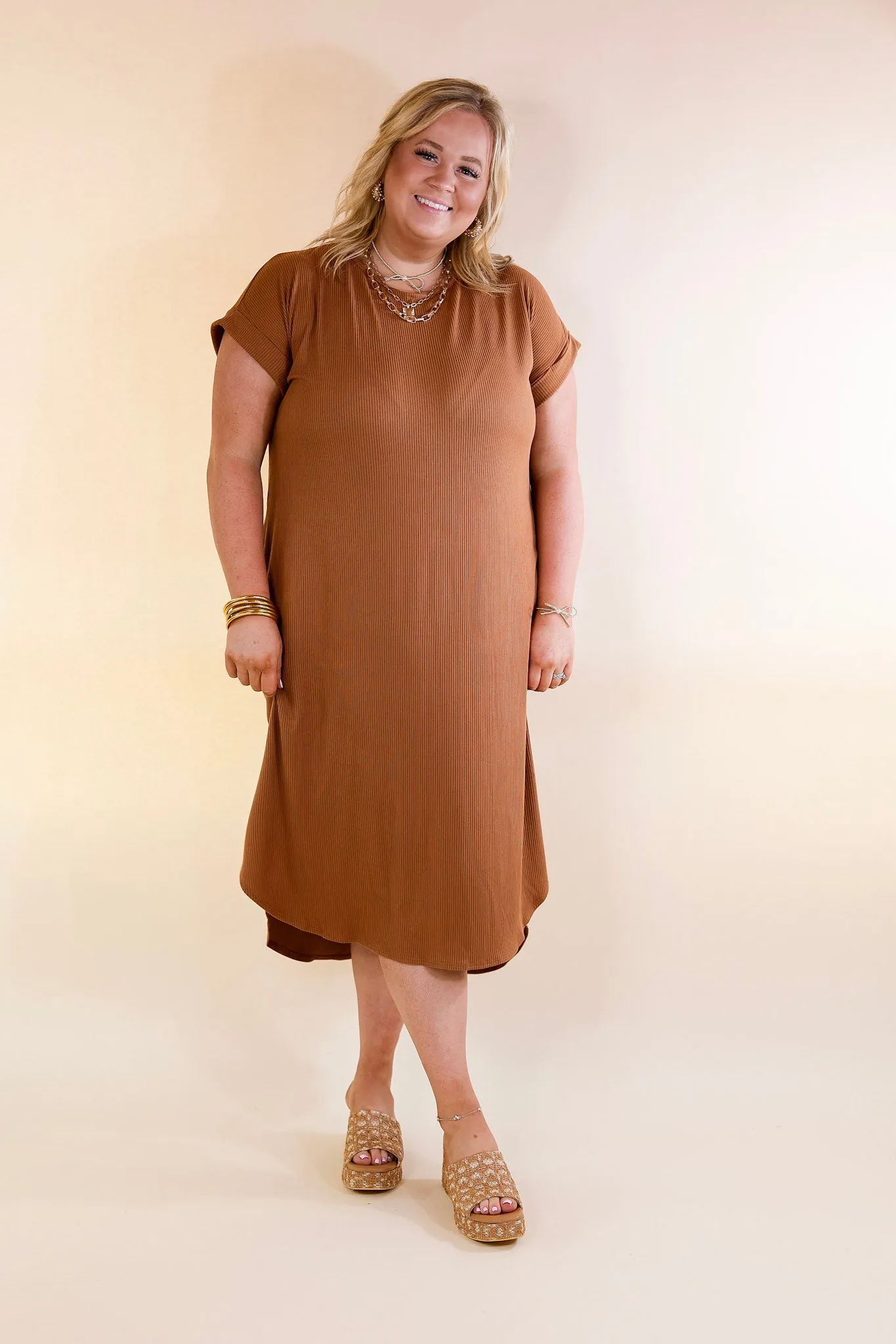 Last Chance Size Small & XL | Chill Looks Short Sleeve Thin Ribbed Midi Dress in Caramel Brown