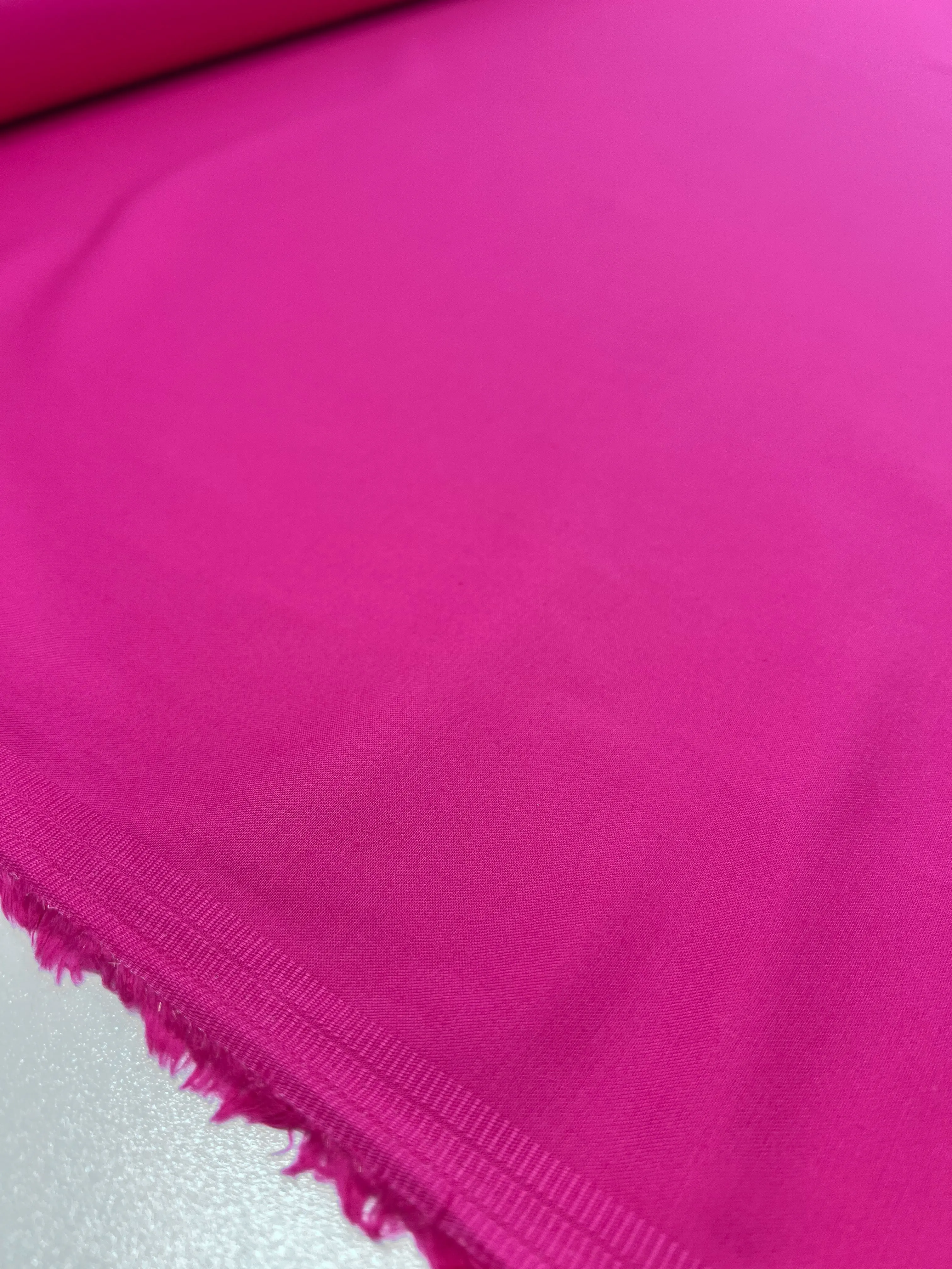 Plain Sateen - Hot Pink - 140cm