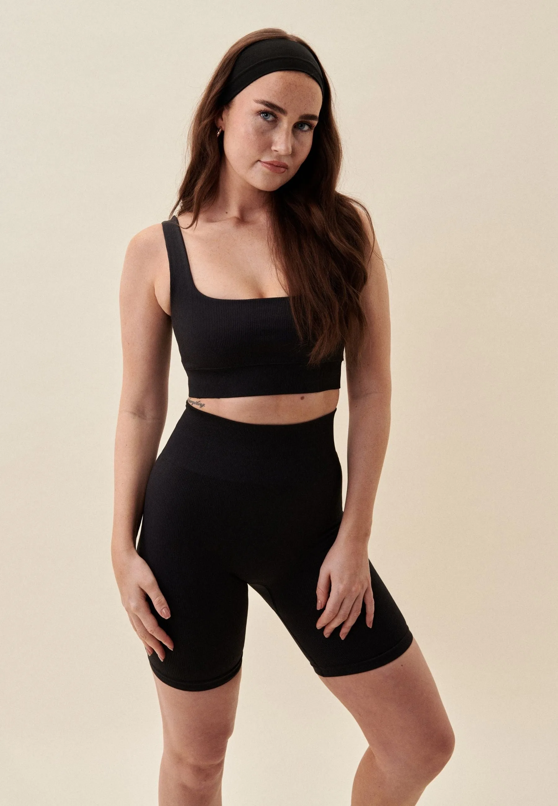 Ribbed Seamless Shorts - Dusty Black