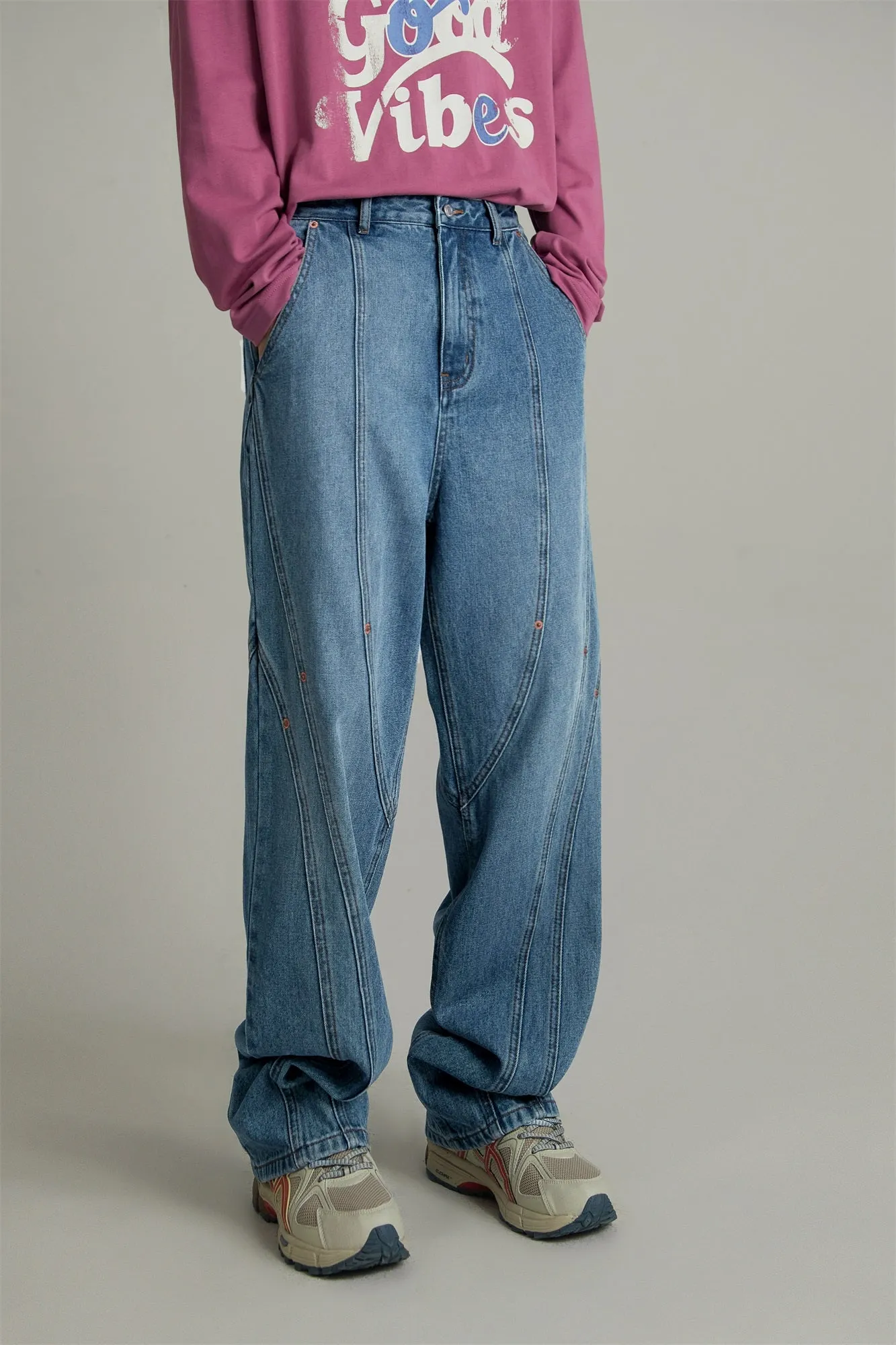 Wide Washed Jeans